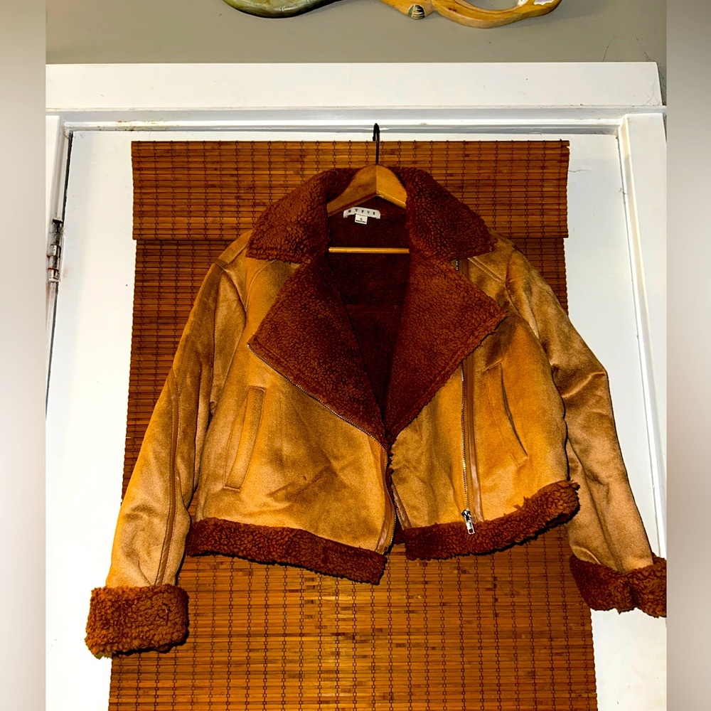 HYFVE SZ small faux suede & Sherpa bomber jacket brand new!